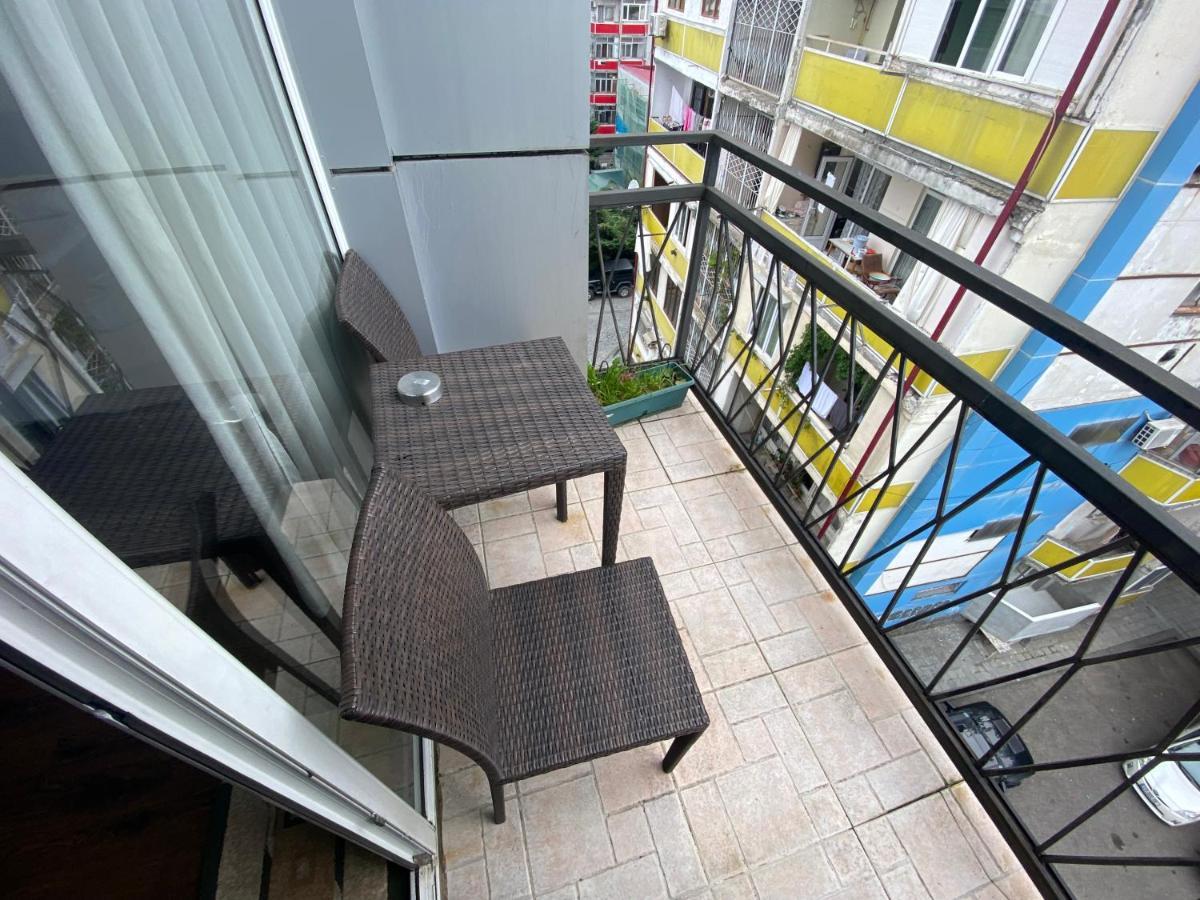 Apartment In Batumi Mgzavrebi Exterior photo